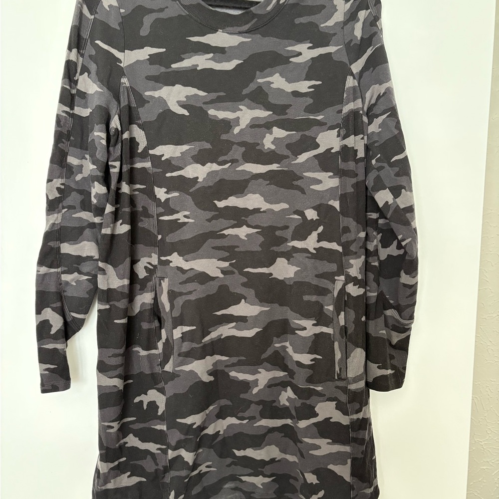 Athleta Camouflage Sweatshirt Dress Size L